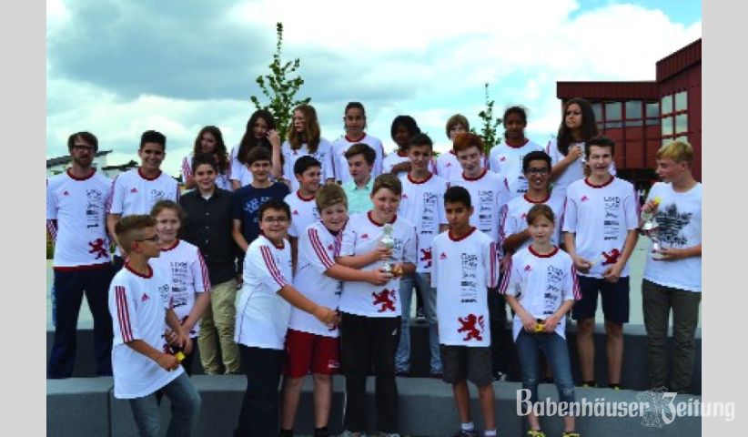 Alle drei Mannschaften der OSB-Handballer. Eine starke Truppe.