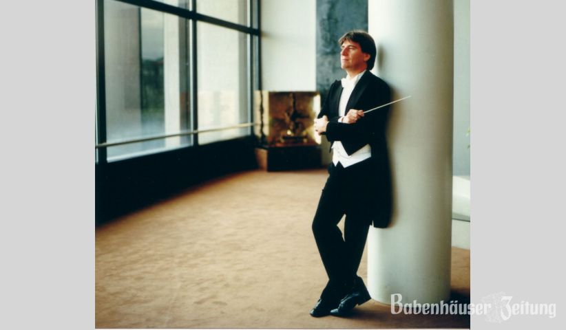 Dirigent Wolfgang Seeliger.