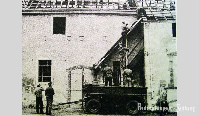 Das Foto zierte die Titelseite der Babenhäuser Zeitung vom 9. März 1972. „In dieser Woche begann die Stadt in eigener Regie mit den Abbrucharbeiten am Schlachthaus.“