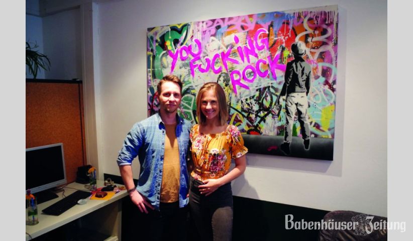 Tolle Kunst und tolle K&uuml;nstler: Lisa Josek und Benjamin Olschewsky bereichern mit ihren Kunstwerken das &bdquo;neue&ldquo; JuCa.