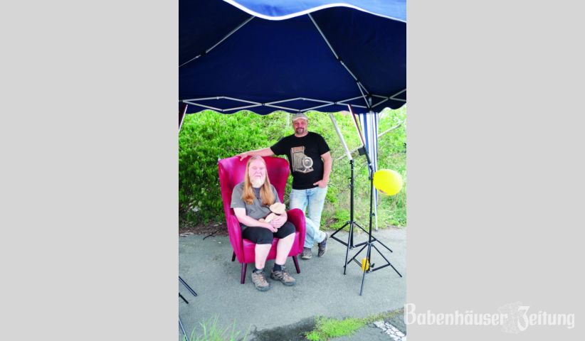 &bdquo;Der rote Sessel&ldquo; machte beim Grillfest ebenfalls Station.