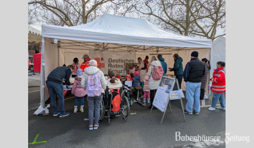 Beim Babenh&auml;user Ostermarkt war der Ortsverein des Deutschen Roten Kreuzes ebenfalls aktiv dabei.
