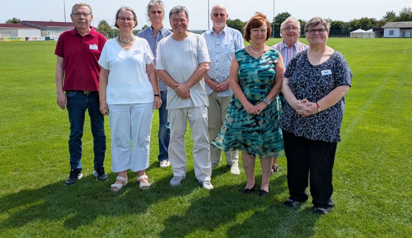 Der neu gew&auml;hlte Vorstand des VdK Ortsvereines Babenhausen (v.li): G&uuml;nter Breitwieser (Vorsitzender), Ingrid Schumacher (stellvertretende Vorsitzende), Ulrich Bodelle (stellvertretender Kassenf&uuml;hrer), Uwe Kispal (Kassenf&uuml;hrer), Reinhard Rupprecht (Schriftf&uuml;hrer), Birgit Keller (Beisitzerin), Wolfgang Hartmann (Beisitzer), Hannelore Heid (Vertreterin der Frauen).