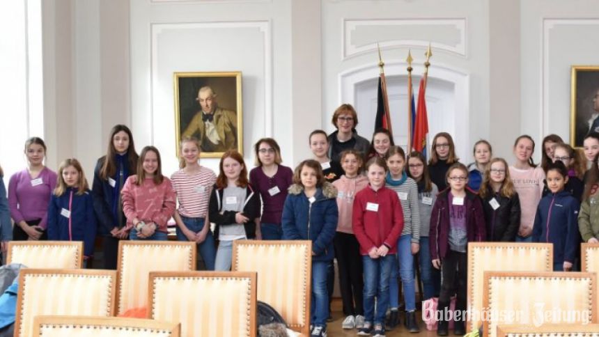 Aus einem beschäftigten mädchen